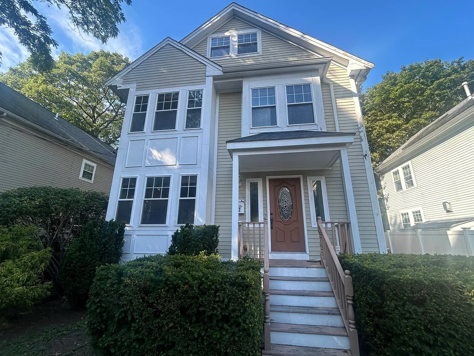 3 bed, 2.5 bath, 1750 sqft, $3,800 — Photo 1