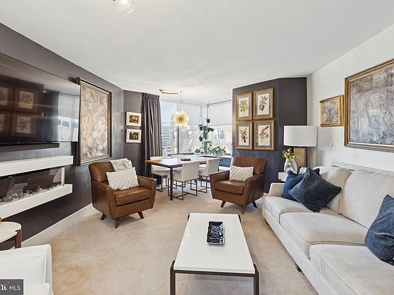 3rd image of 202 W Rittenhouse Sq #1409