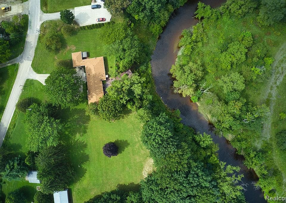 35849 Pratt Rd, Memphis, MI 48041 MLS 20230073420 Zillow