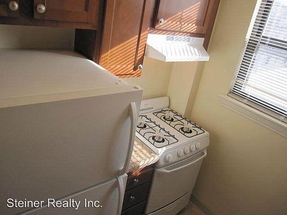 4th image of 125 Baywood Ave APT B6