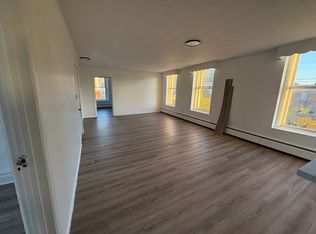 3301 6th Ave APT 3, Troy, NY 12180