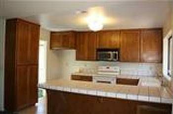 5th image of 2824 Hillcrest Dr