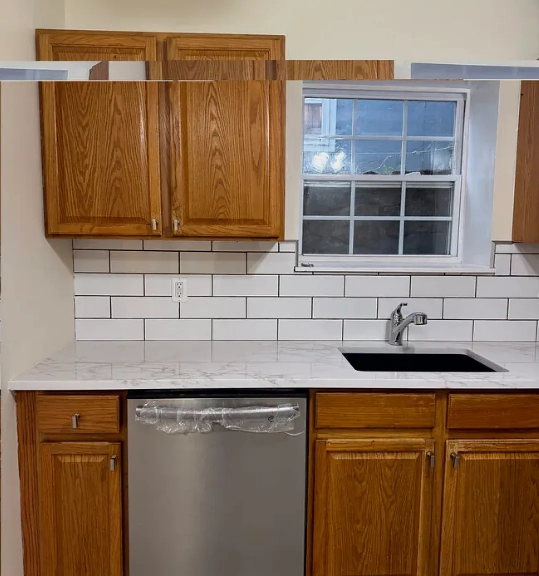 3 bed, 1000 sqft, $3,500 — Photo 2
