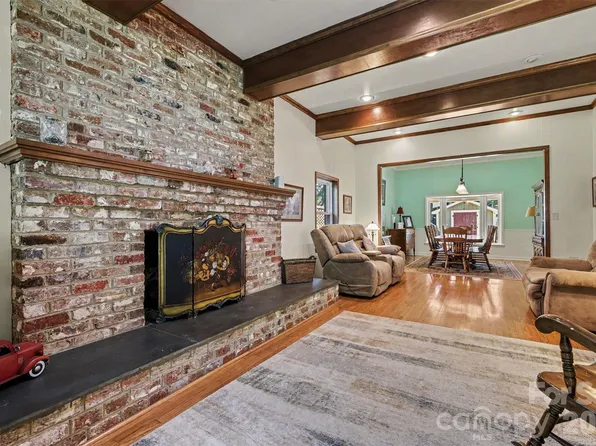 1339 Carmen Ln, Gastonia, NC 28054