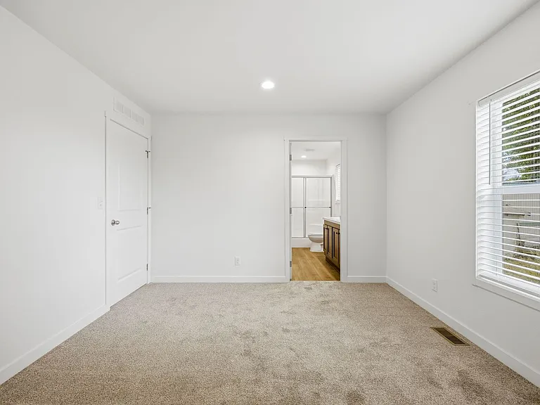 1445 Elm St — Photo 11