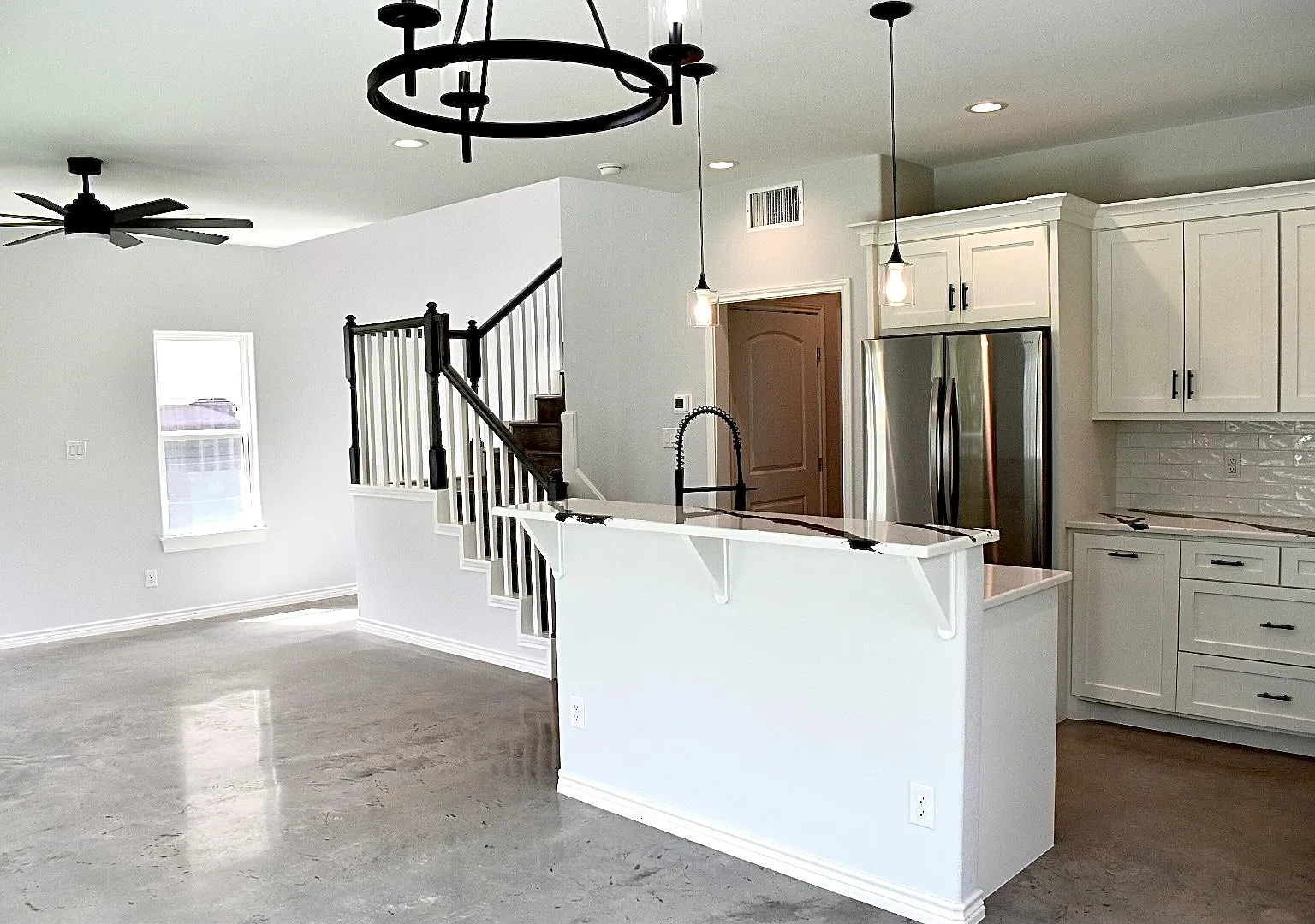 3 bed, 2.5 bath, 1560 sqft, $2,250 — Photo 4