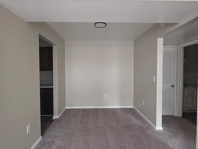 719 Townside Rd SW #18 — Photo 8