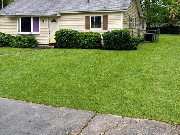 451 Parkwood Ter, Allendale, SC 29810