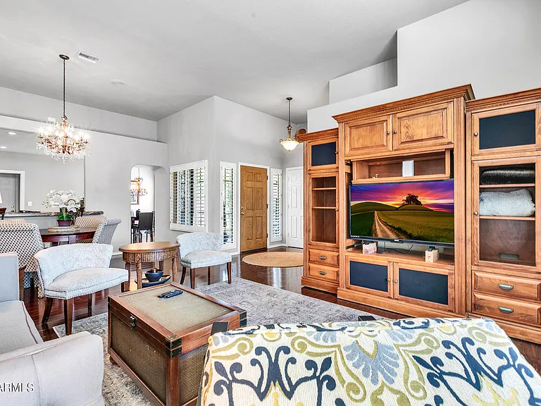 8889 E Meadow Hill Dr — Photo 9