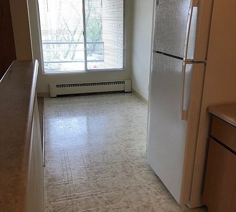 3rd image of 227 Mountain Ave APT 2
