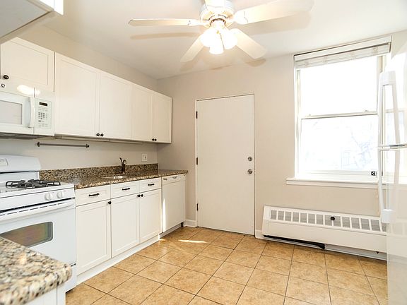5th image of 626 W Waveland Ave APT 3E