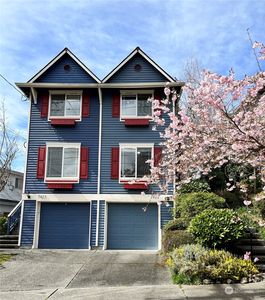 7425 Sunnyside Avenue N, Seattle, WA, 98103
