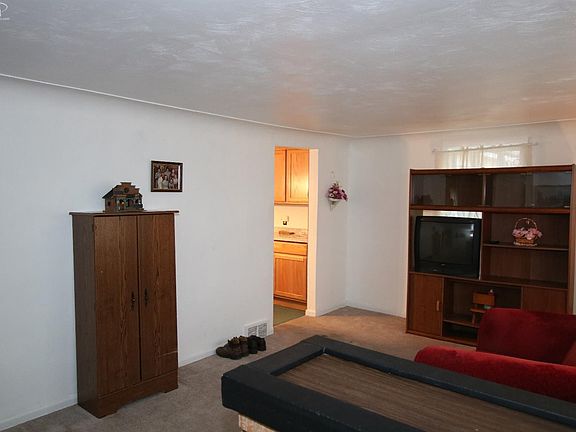 2nd image of 1343 S Packard Ave