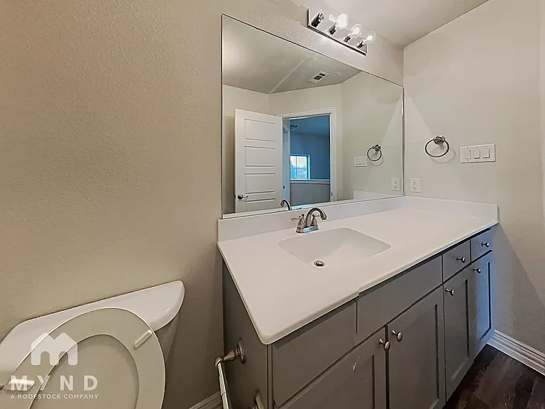 101 Peach St #1 — Photo 16