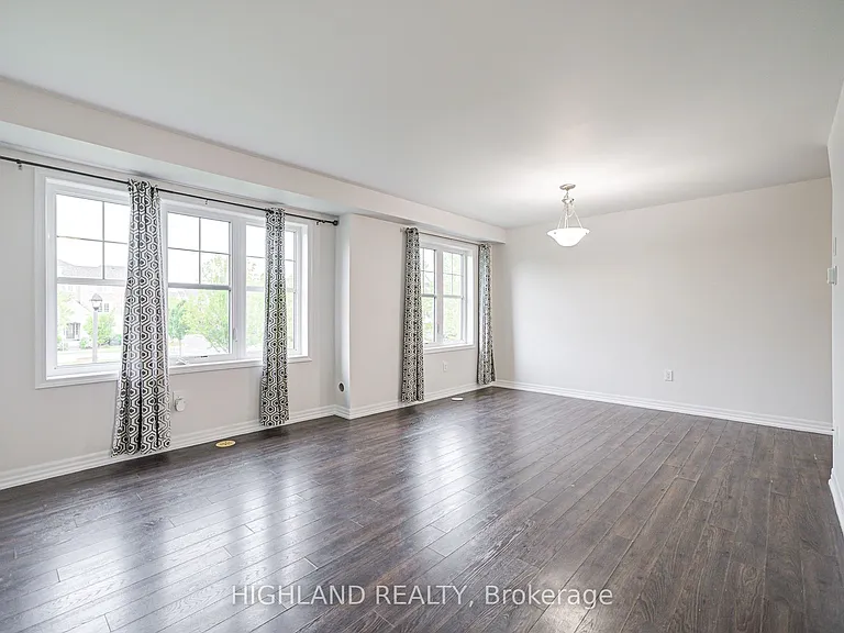 265 Ellen Davidson Dr #4 — Photo 12