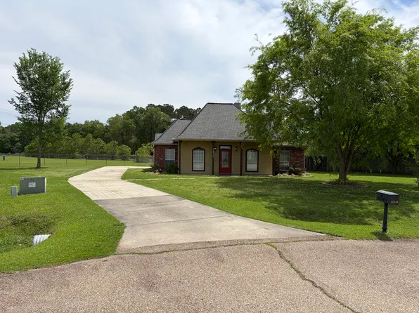 24530 Rolling Meadow Dr, Denham Springs, LA 70726