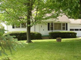 1131 W Round Lake Rd, Dewitt, MI 48820