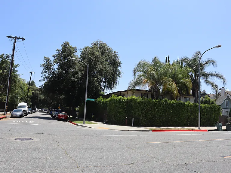 642 N Orange Grove Blvd #7 — Photo 7