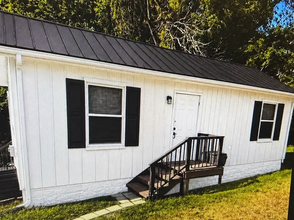 2011 Craven St, Ramseur, NC 27316