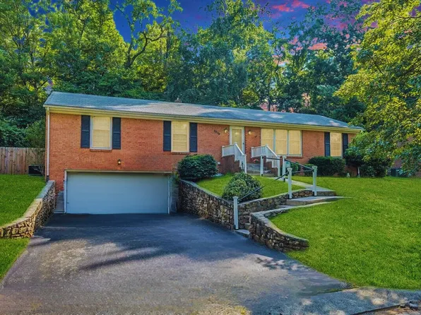 3339 Longhorn Rd, Roanoke, VA 24018