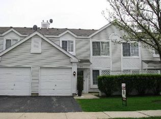 413 Quaker Hill Ct, Aurora, IL 60504