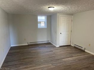 4736 E High St #A, Mantua, OH 44255