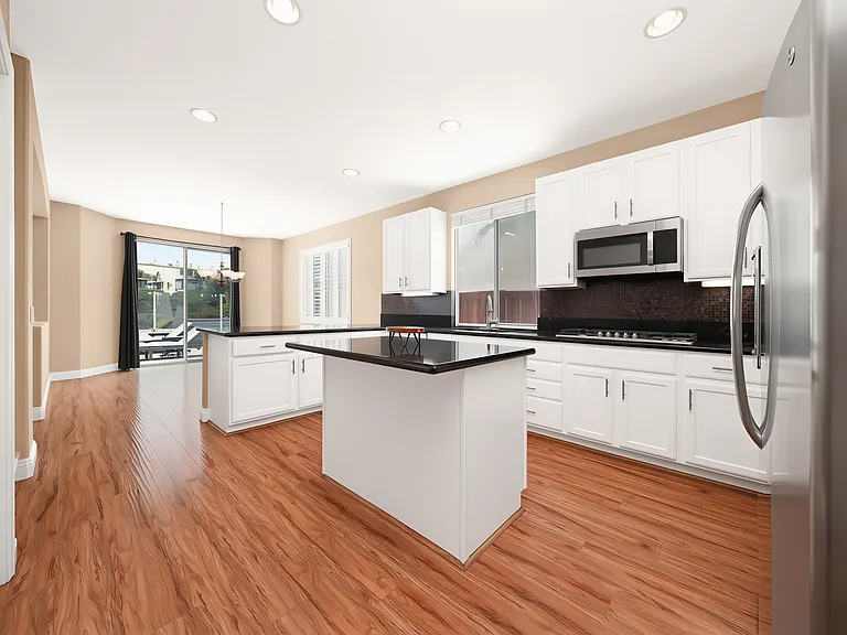 45277 Chateau Ct — Photo 5