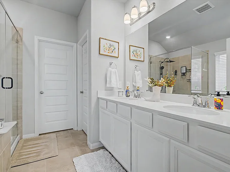10842 Cliffs View Dr — Photo 22