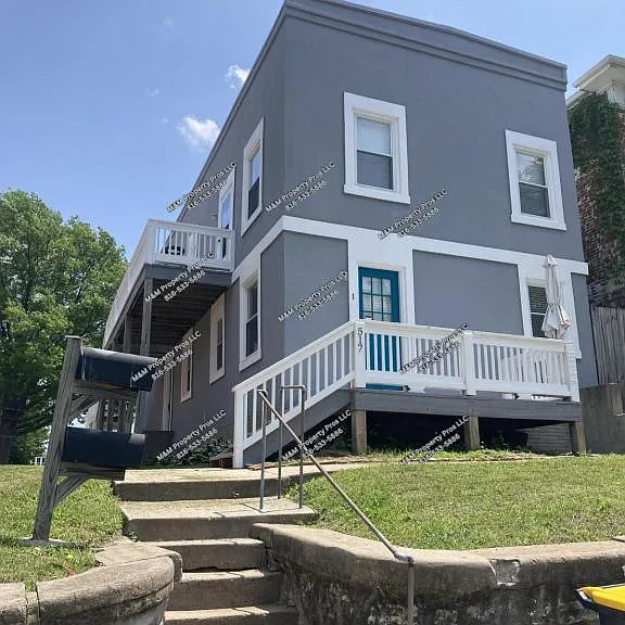 517 Holmes St — Photo 2