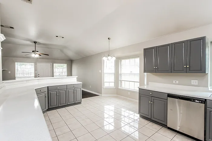 1618 Allen Dr — Photo 7