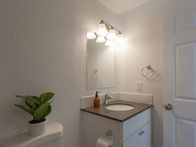 Campus View Apartments near EWU! — Photo 17
