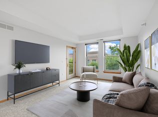 560 N 2nd St APT 408, Minneapolis, MN 55401