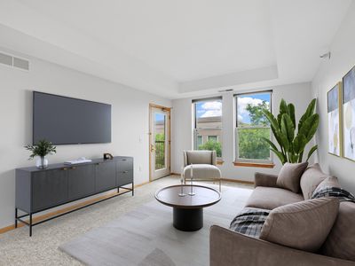 560 N 2nd St APT 408, Minneapolis, MN, 55401