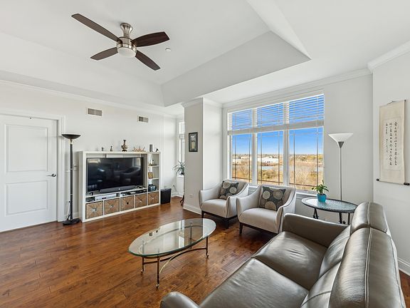 4th image of 100 Prairie Park Dr APT 706