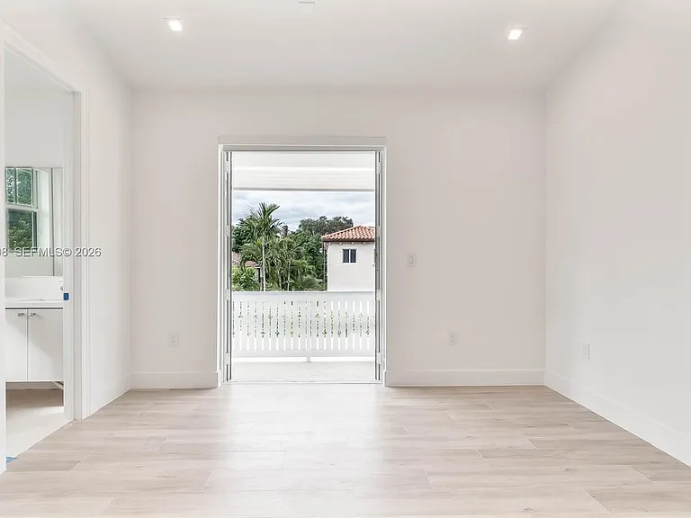 3406 Ponce De Leon Blvd — Photo 10