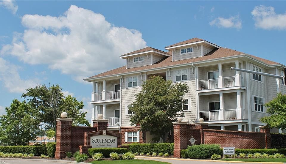 1st image of 900 Southmoor Dr Unit 102