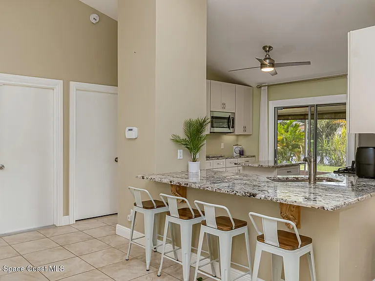 4361 Silver Lake Dr — Photo 6