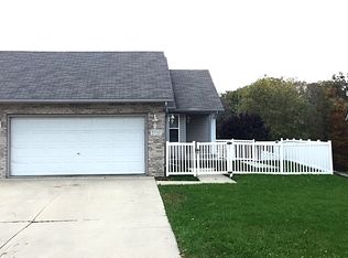 2717 Deer Ct, Ottawa, IL 61350