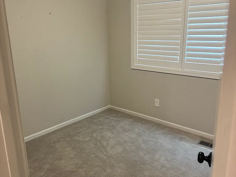 1324 Sanford Dr — Photo 12
