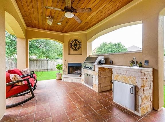 5th image of 2603 Sawgrass Ln