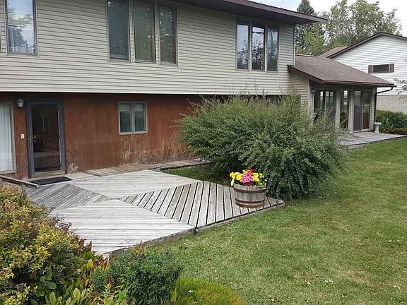 2nd image of 112 Lilac Ave