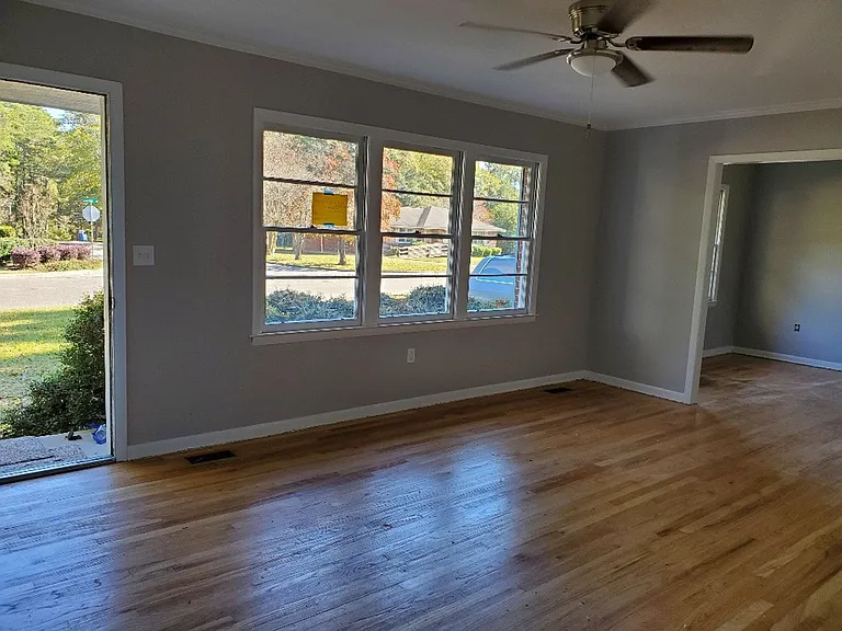1120 Edgewood Dr — Photo 4