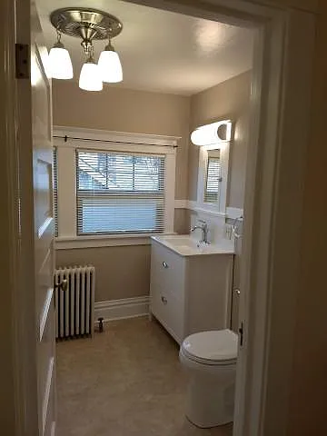 1722 W 11th Ave #5 — Photo 5