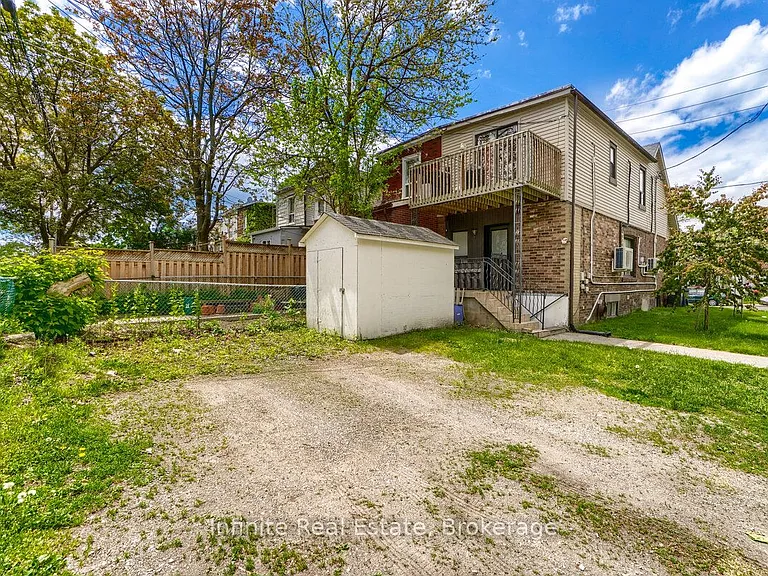655 Coxwell Ave — Photo 13