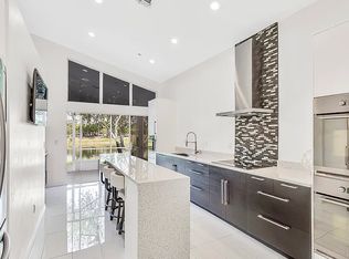 13625 Admiral Ct, Fort Myers, FL 33912