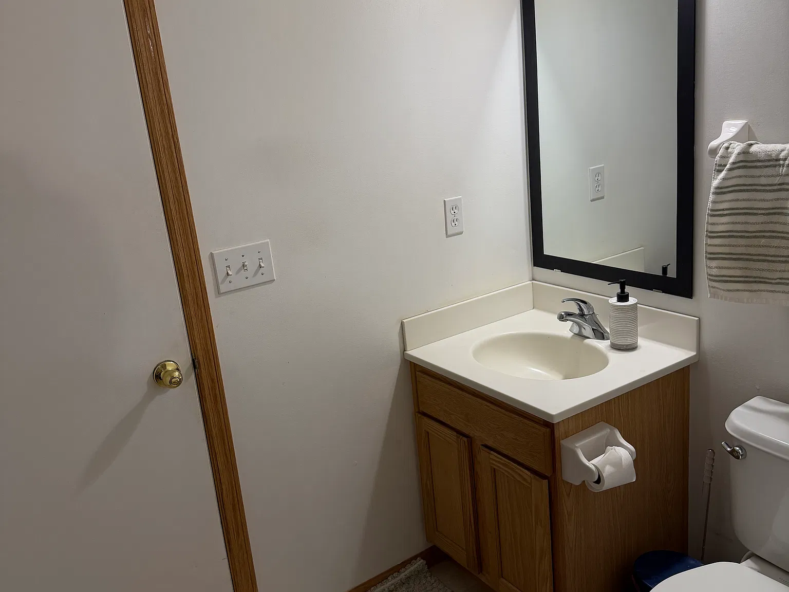 3 bed, 1272 sqft, $1,900 — Photo 4