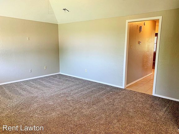 4th image of 3805 SW Rolling Hills Dr