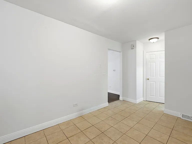 2028 Williamsburg Dr #D108 — Photo 12