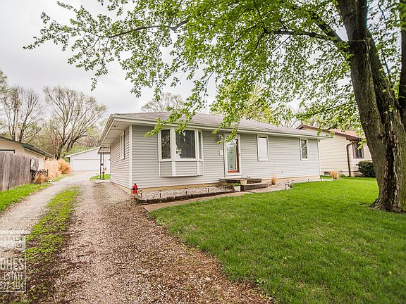 2nd image of 1004 2nd Ave