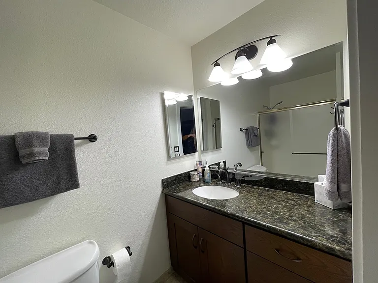 NW Oceania Dr — Photo 35